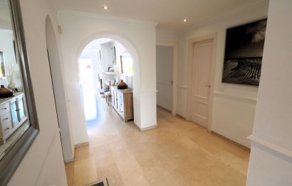 Resale - Apartment - Top Floor Apartment - Estepona - New Golden Mile