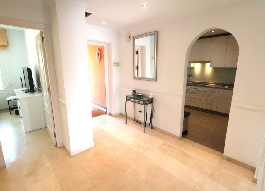 Resale - Apartment - Top Floor Apartment - Estepona - New Golden Mile