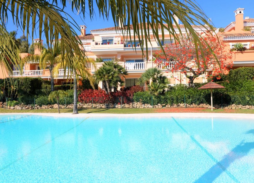 Resale - Apartment - Top Floor Apartment - Estepona - New Golden Mile