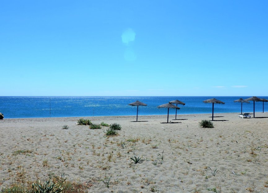 Resale - Apartment - Top Floor Apartment - Estepona - New Golden Mile