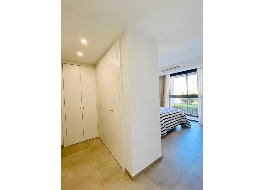 Resale - Ground floor apartment - Estepona - Cancelada