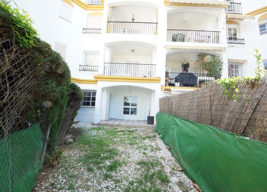 Resale - Ground floor apartment - Estepona - Estepona Centro