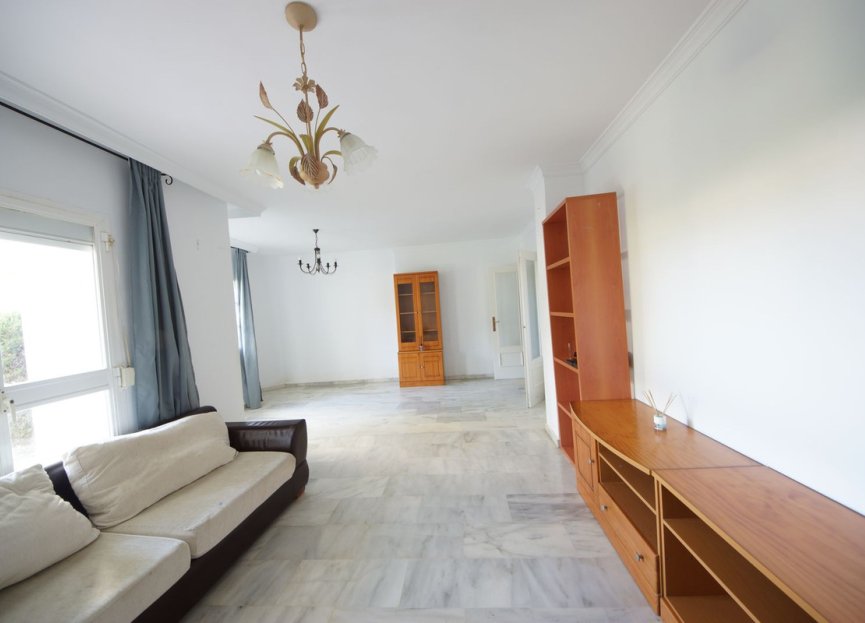 Resale - Ground floor apartment - Estepona - Estepona Centro