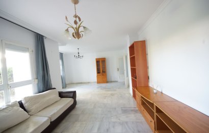 Resale - Ground floor apartment - Estepona - Estepona Centro