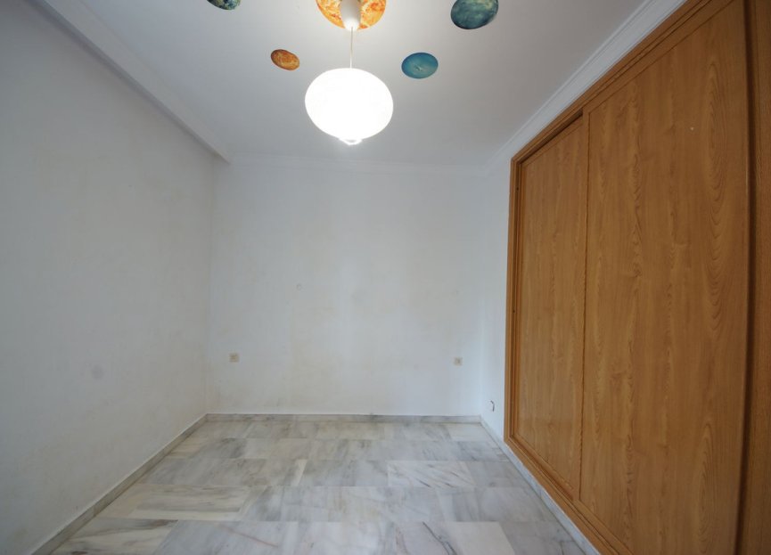 Resale - Ground floor apartment - Estepona - Estepona Centro