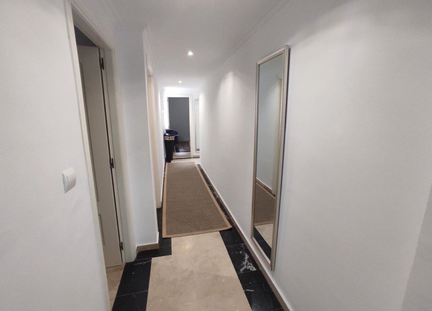 Resale - Apartment - Middle Floor Apartment - Marbella - Marbella Centro