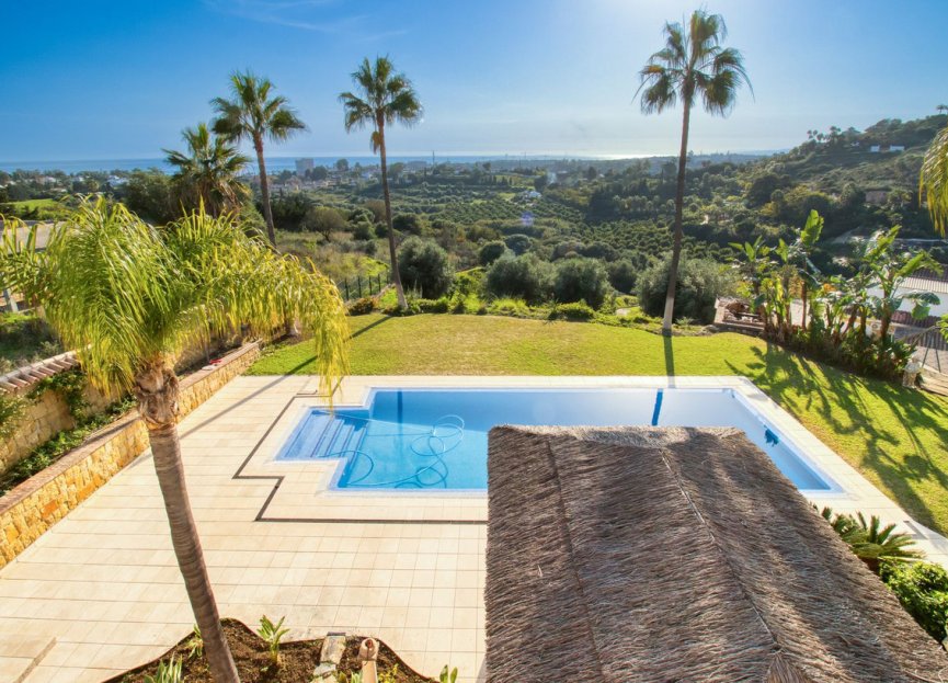 Resale - House - Finca - Cortijo - Estepona - Estepona Centro