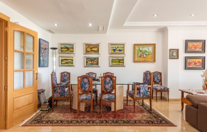 Resale - Apartment - Middle Floor Apartment - Marbella - The Golden Mile