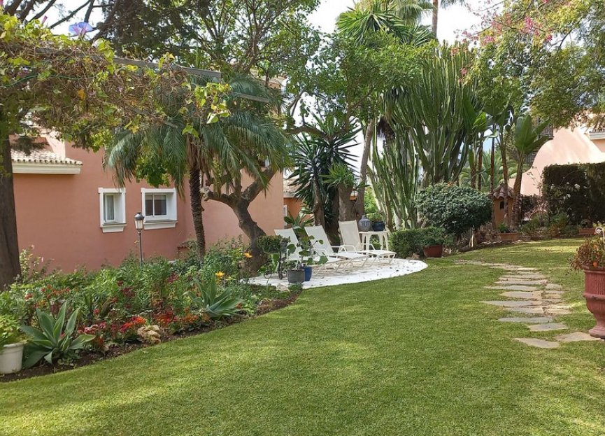 Resale - Ground floor apartment - Estepona - Estepona Centro