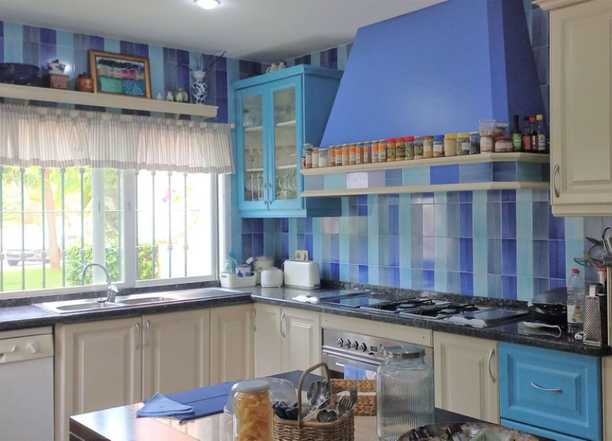 Resale - Ground floor apartment - Estepona - Estepona Centro