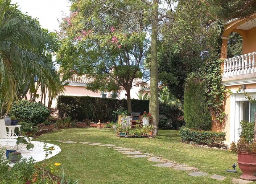 Resale - Ground floor apartment - Estepona - Estepona Centro