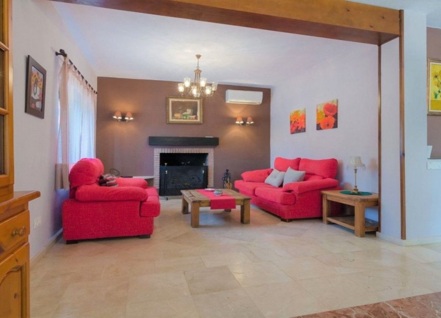 Resale - House - Finca - Cortijo - Estepona - Estepona Centro