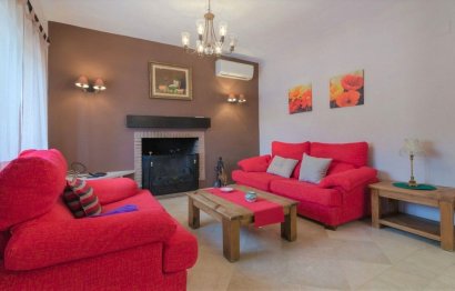 Resale - House - Finca - Cortijo - Estepona - Estepona Centro