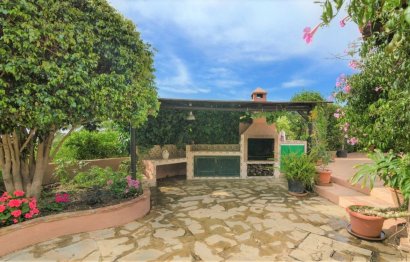 Resale - House - Finca - Cortijo - Estepona - Estepona Centro