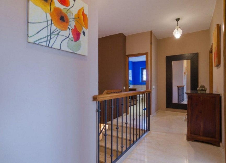 Resale - House - Finca - Cortijo - Estepona - Estepona Centro