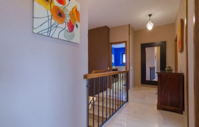 Resale - House - Finca - Cortijo - Estepona - Estepona Centro