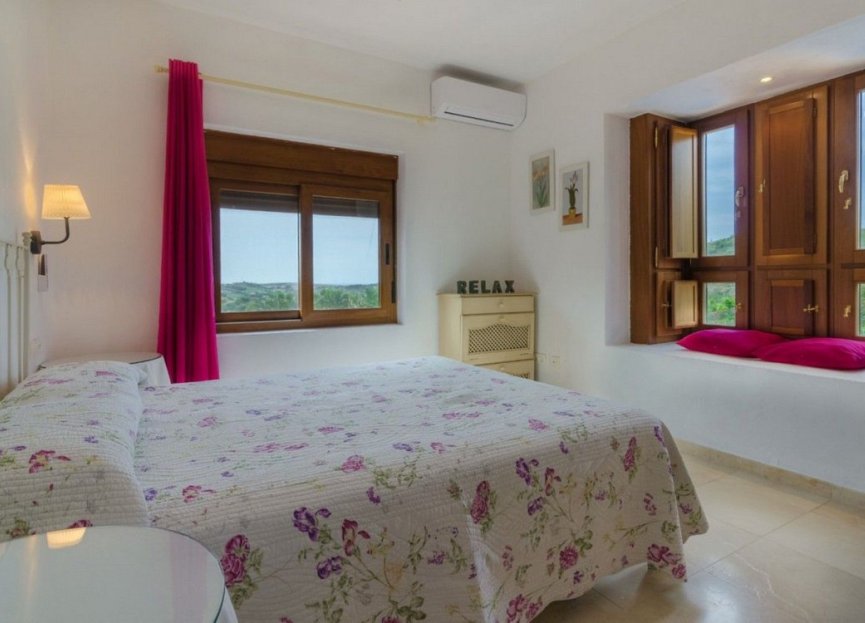 Resale - House - Finca - Cortijo - Estepona - Estepona Centro