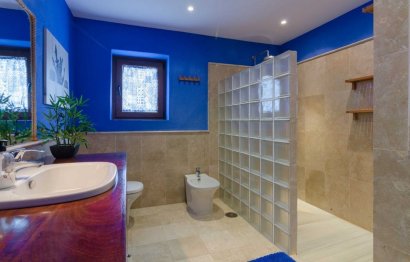 Resale - House - Finca - Cortijo - Estepona - Estepona Centro