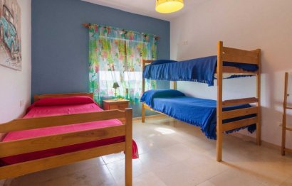 Resale - House - Finca - Cortijo - Estepona - Estepona Centro