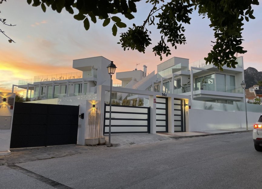 Reventa - House - Detached Villa - Marbella - Marbella Centro