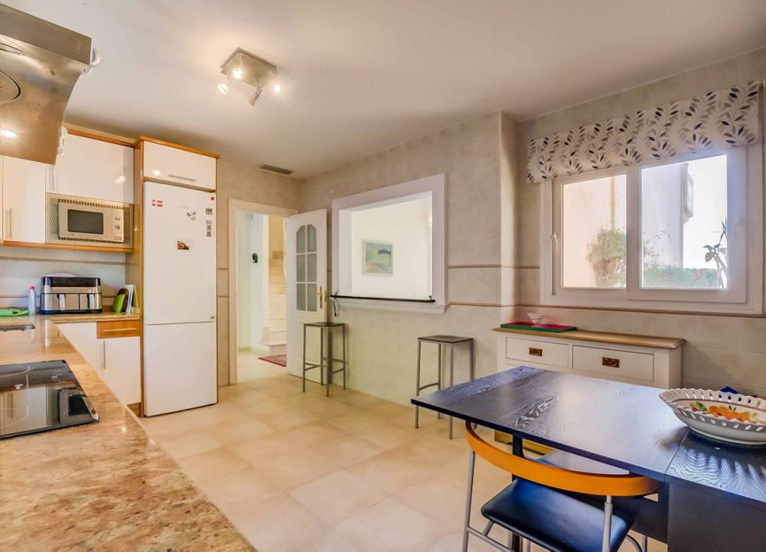 Resale - House - Townhouse - Marbella - Artola