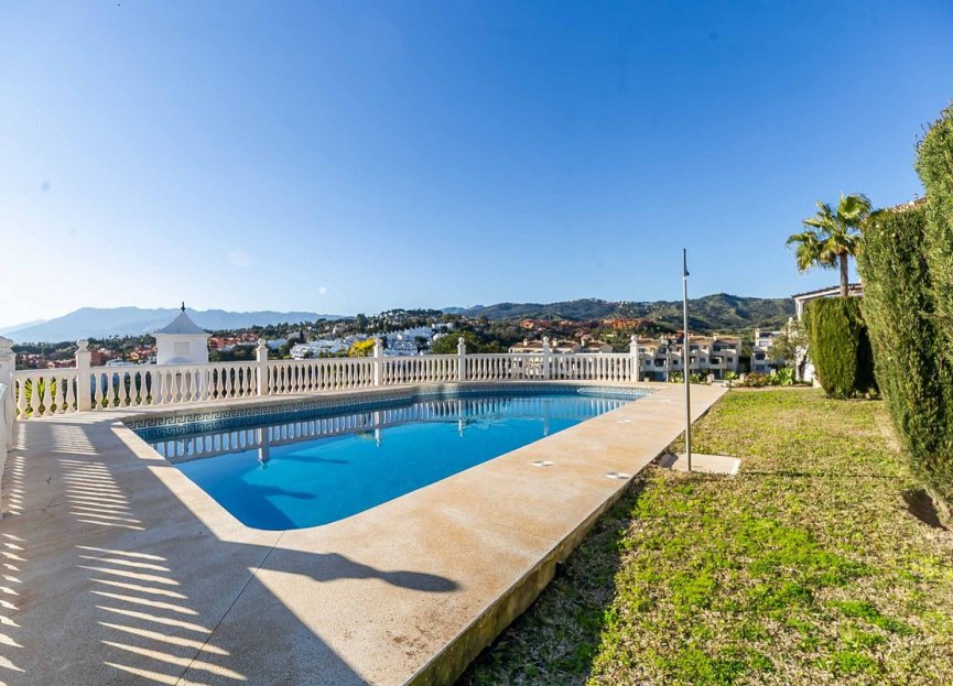 Resale - House - Townhouse - Marbella - Artola