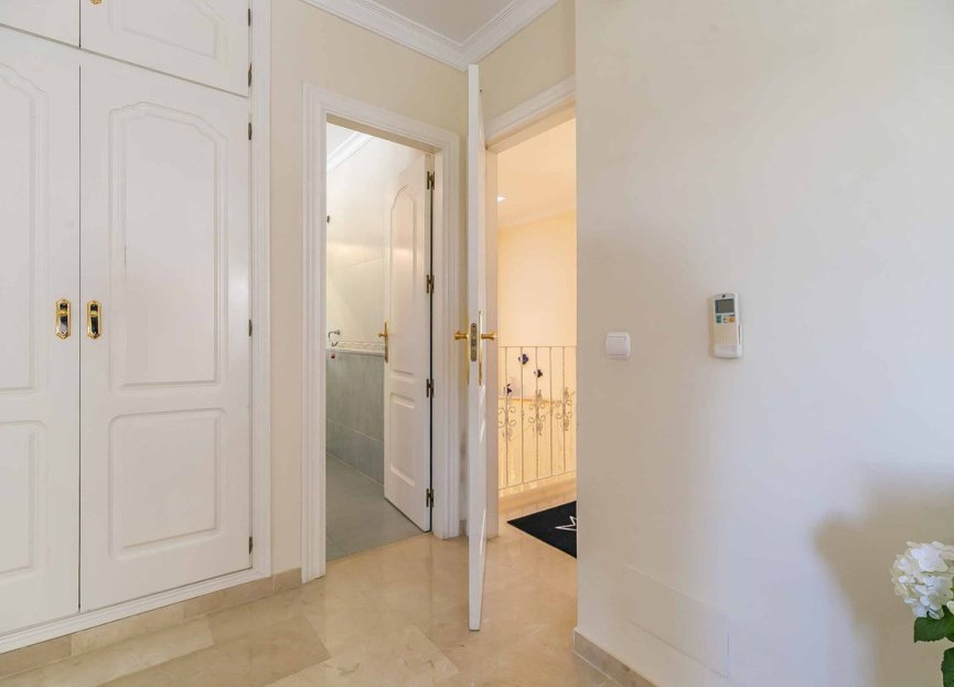 Resale - House - Townhouse - Marbella - Artola