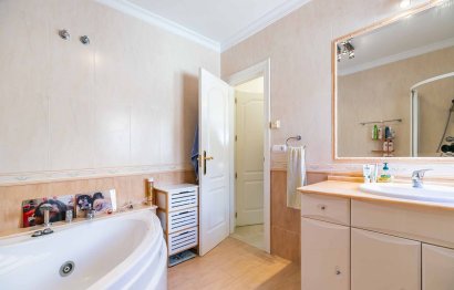 Resale - House - Townhouse - Marbella - Artola