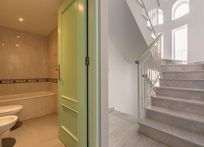 Reventa - House - Semi-Detached House - Marbella - Costabella