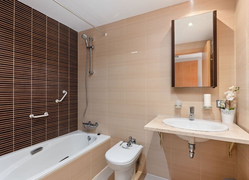 Resale - Apartment - Middle Floor Apartment - Casares - Casares Playa