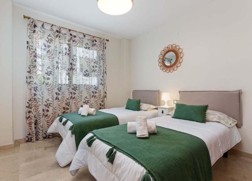 Resale - Apartment - Middle Floor Apartment - Casares - Casares Playa