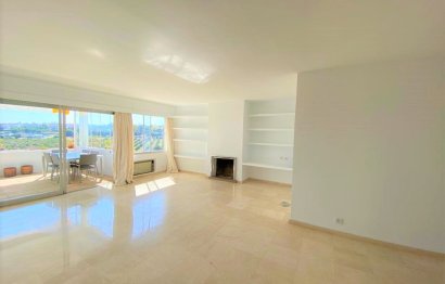 Resale - Apartment - Middle Floor Apartment - Marbella - Guadalmina Alta