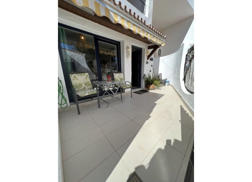 Resale - Ground floor apartment - Marbella - Puerto de Cabopino