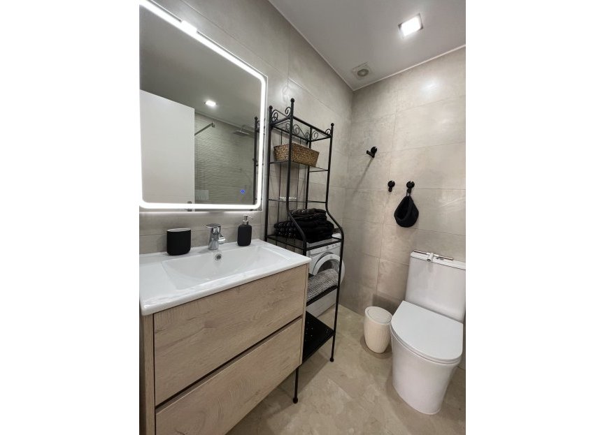 Resale - Ground floor apartment - Marbella - Puerto de Cabopino