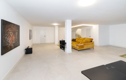 Resale - Apartment - Middle Floor Apartment - Marbella - Cabopino