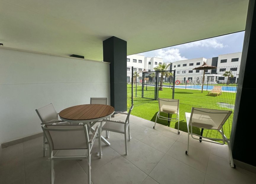 Resale - Ground floor apartment - Estepona - Estepona Centro