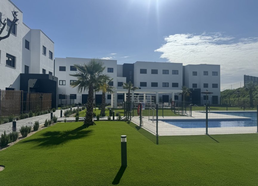 Resale - Ground floor apartment - Estepona - Estepona Centro