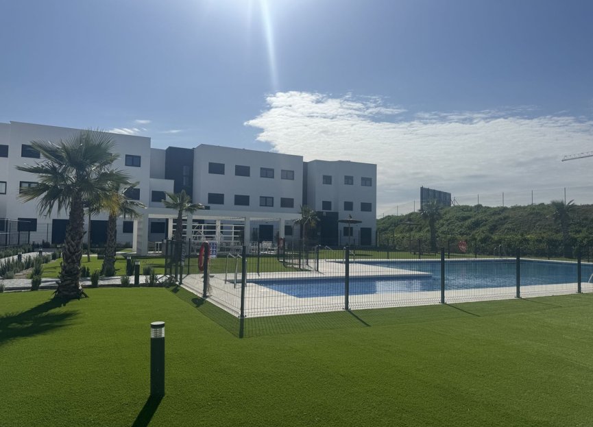 Resale - Ground floor apartment - Estepona - Estepona Centro