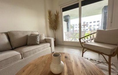 Resale - Ground floor apartment - Estepona - Estepona Centro