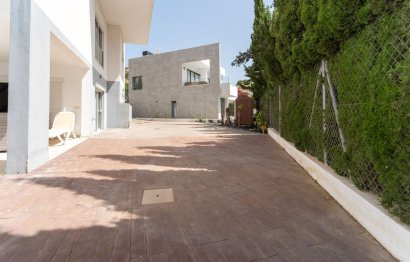 Resale - House - Detached Villa - Fuengirola - Torreblanca