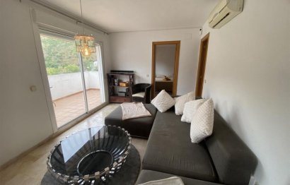 Resale - Apartment - Middle Floor Apartment - Benahavís - Benahavís Centro