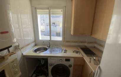 Resale - Apartment - Middle Floor Apartment - Benahavís - Benahavís Centro