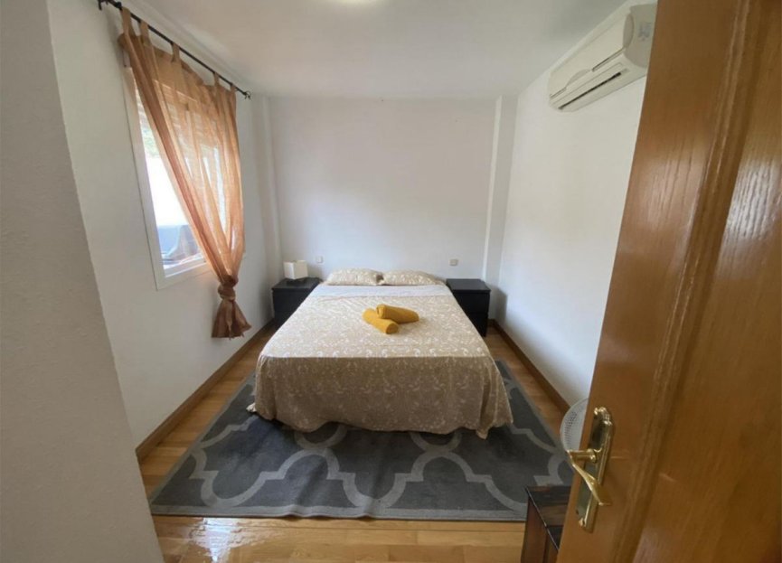 Resale - Apartment - Middle Floor Apartment - Benahavís - Benahavís Centro