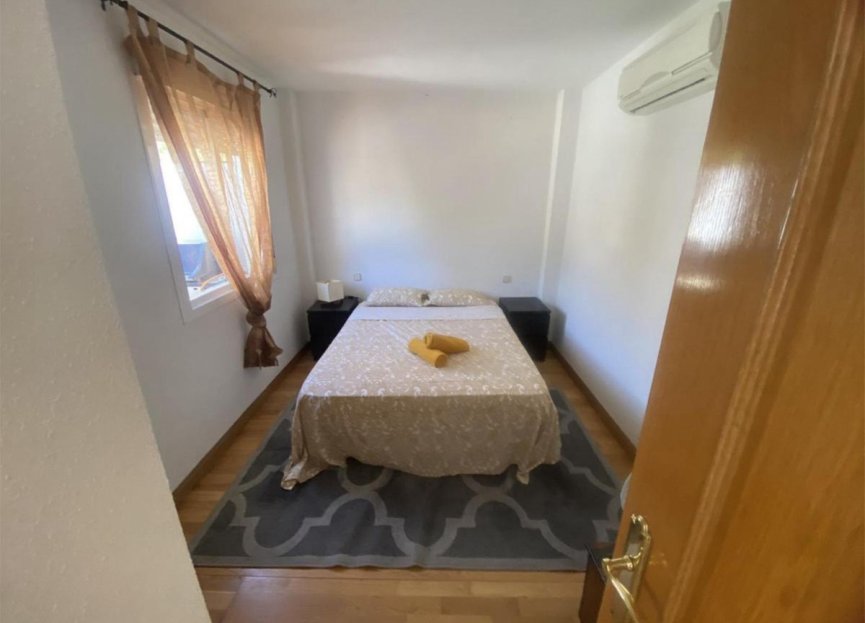 Resale - Apartment - Middle Floor Apartment - Benahavís - Benahavís Centro