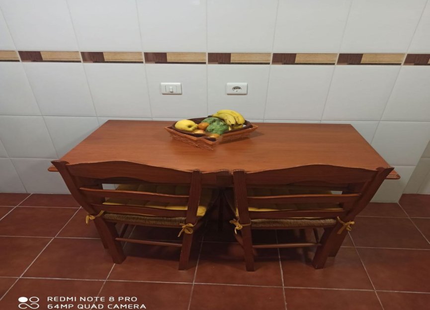 Resale - Apartment - Middle Floor Apartment - Estepona - Estepona Centro