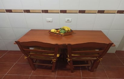 Resale - Apartment - Middle Floor Apartment - Estepona - Estepona Centro