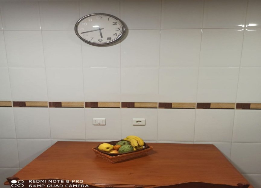 Resale - Apartment - Middle Floor Apartment - Estepona - Estepona Centro