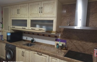 Resale - Apartment - Middle Floor Apartment - Estepona - Estepona Centro