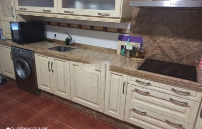 Resale - Apartment - Middle Floor Apartment - Estepona - Estepona Centro