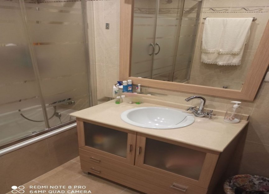 Resale - Apartment - Middle Floor Apartment - Estepona - Estepona Centro